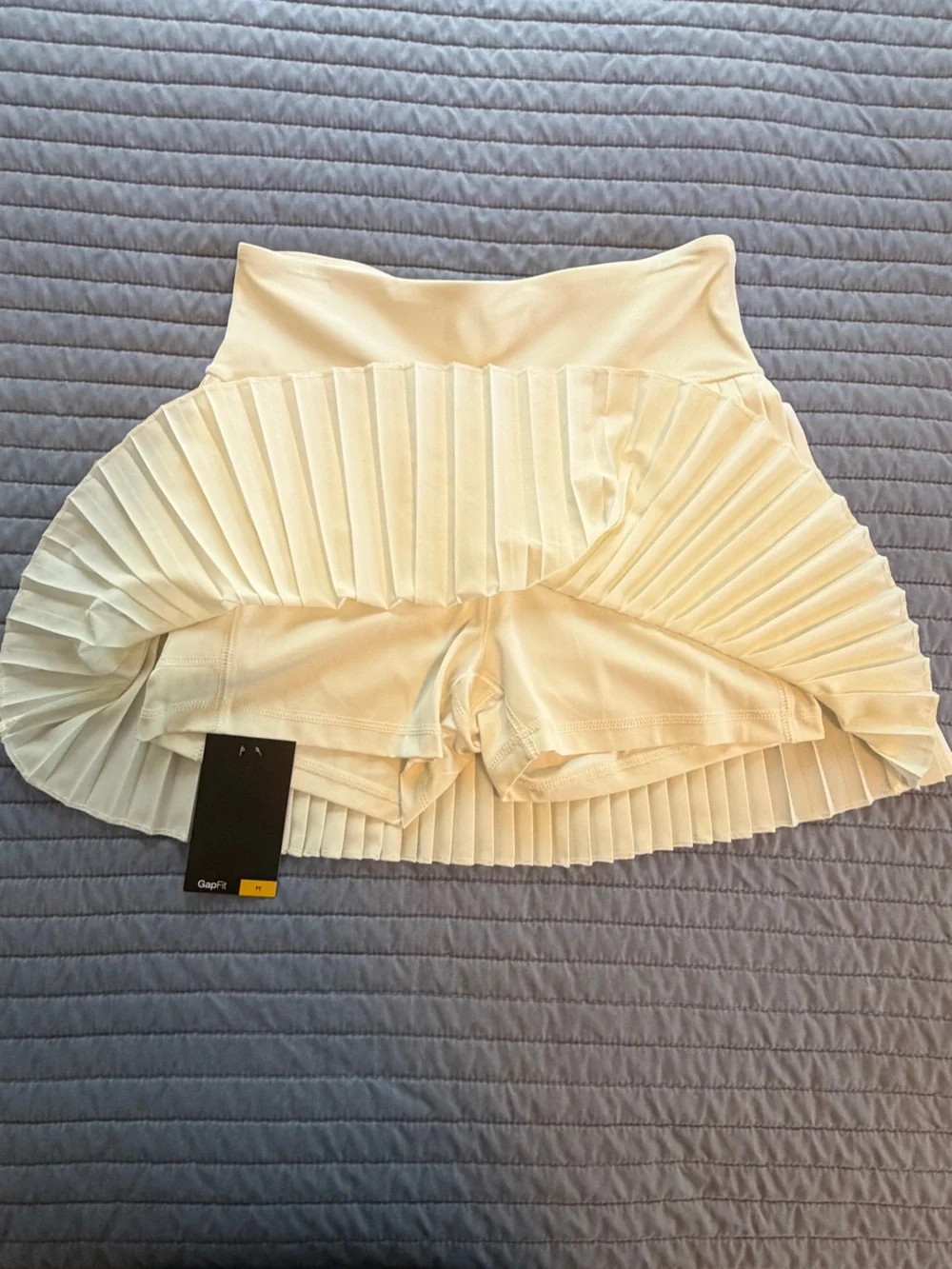 GAP Fit Pleated White Women's Skort, size medium